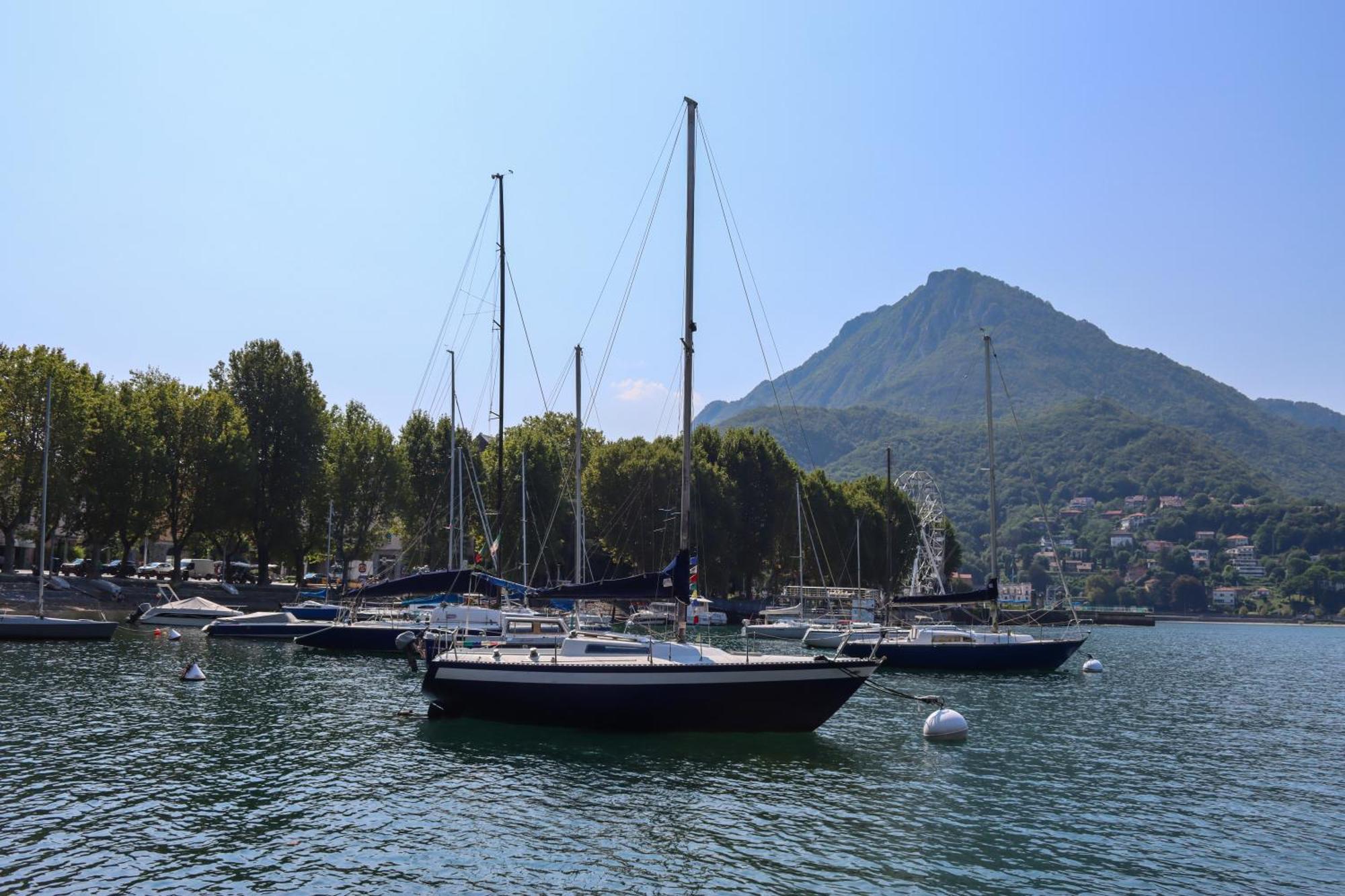 Апартаменты Casa Ardo Wifi & Free Parking In Lecco Center Экстерьер фото