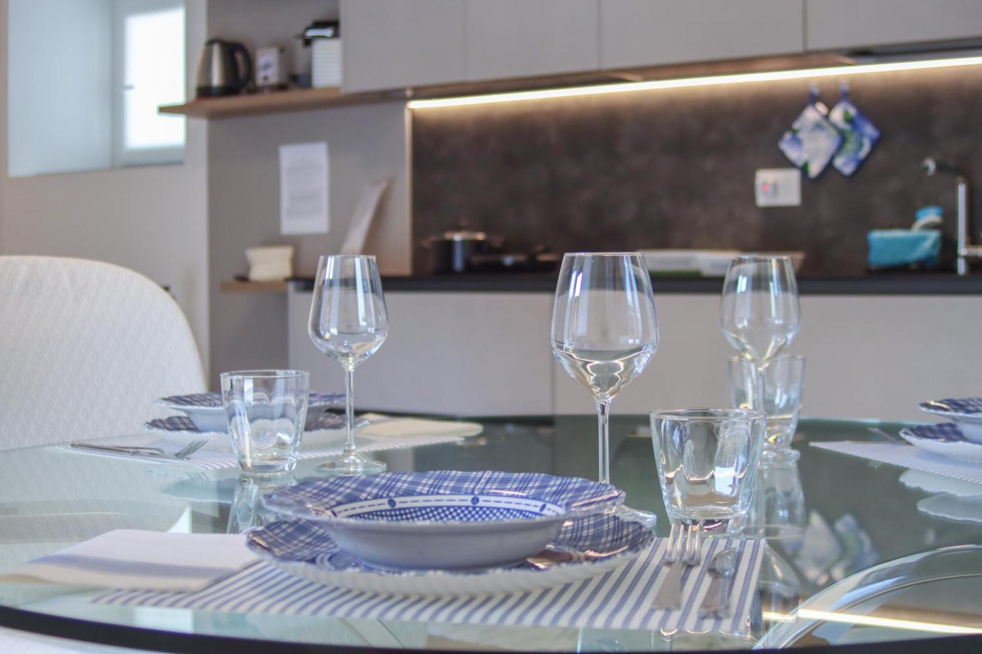 Апартаменты Casa Ardo Wifi & Free Parking In Lecco Center Экстерьер фото