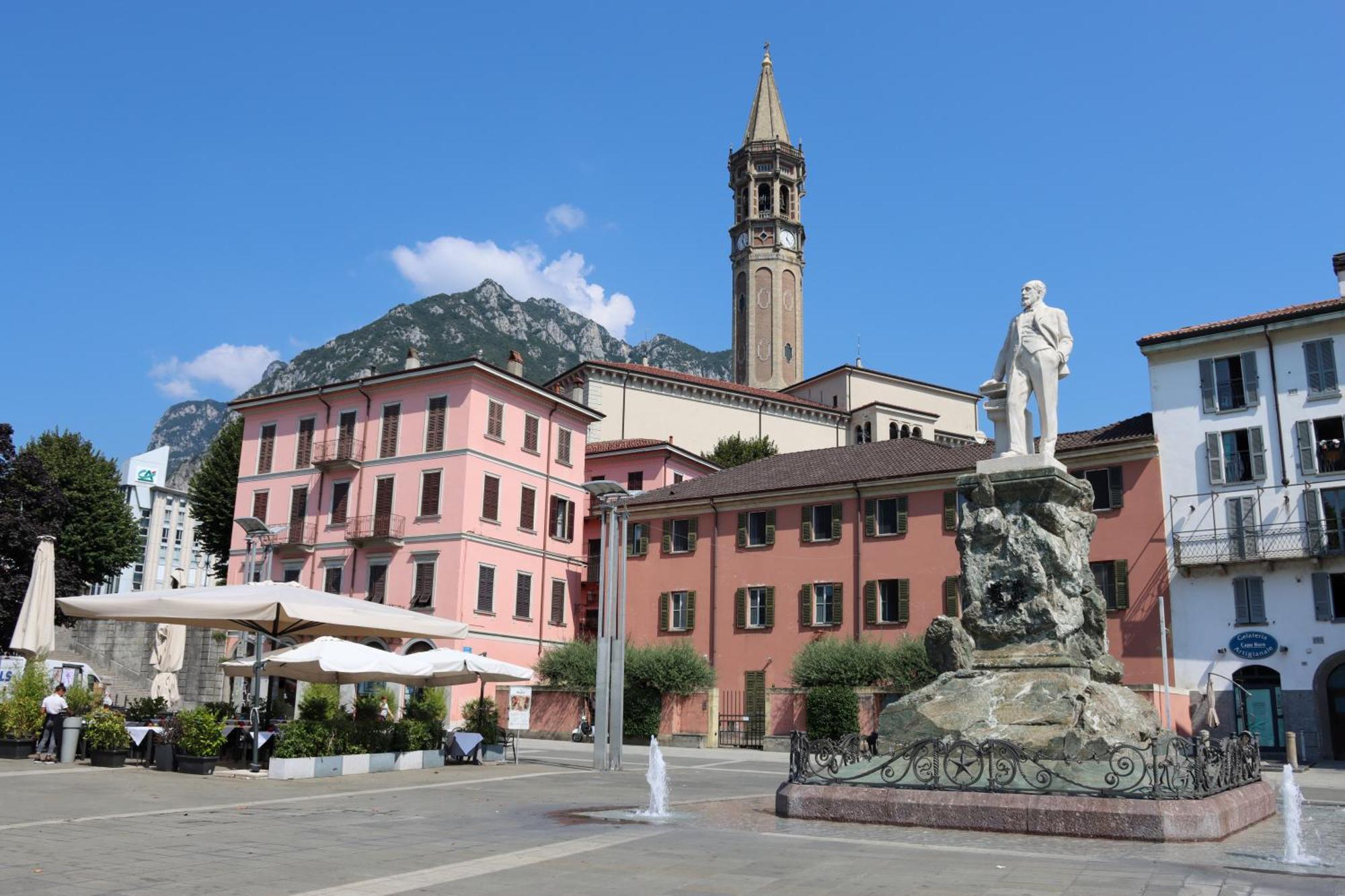 Апартаменты Casa Ardo Wifi & Free Parking In Lecco Center Экстерьер фото