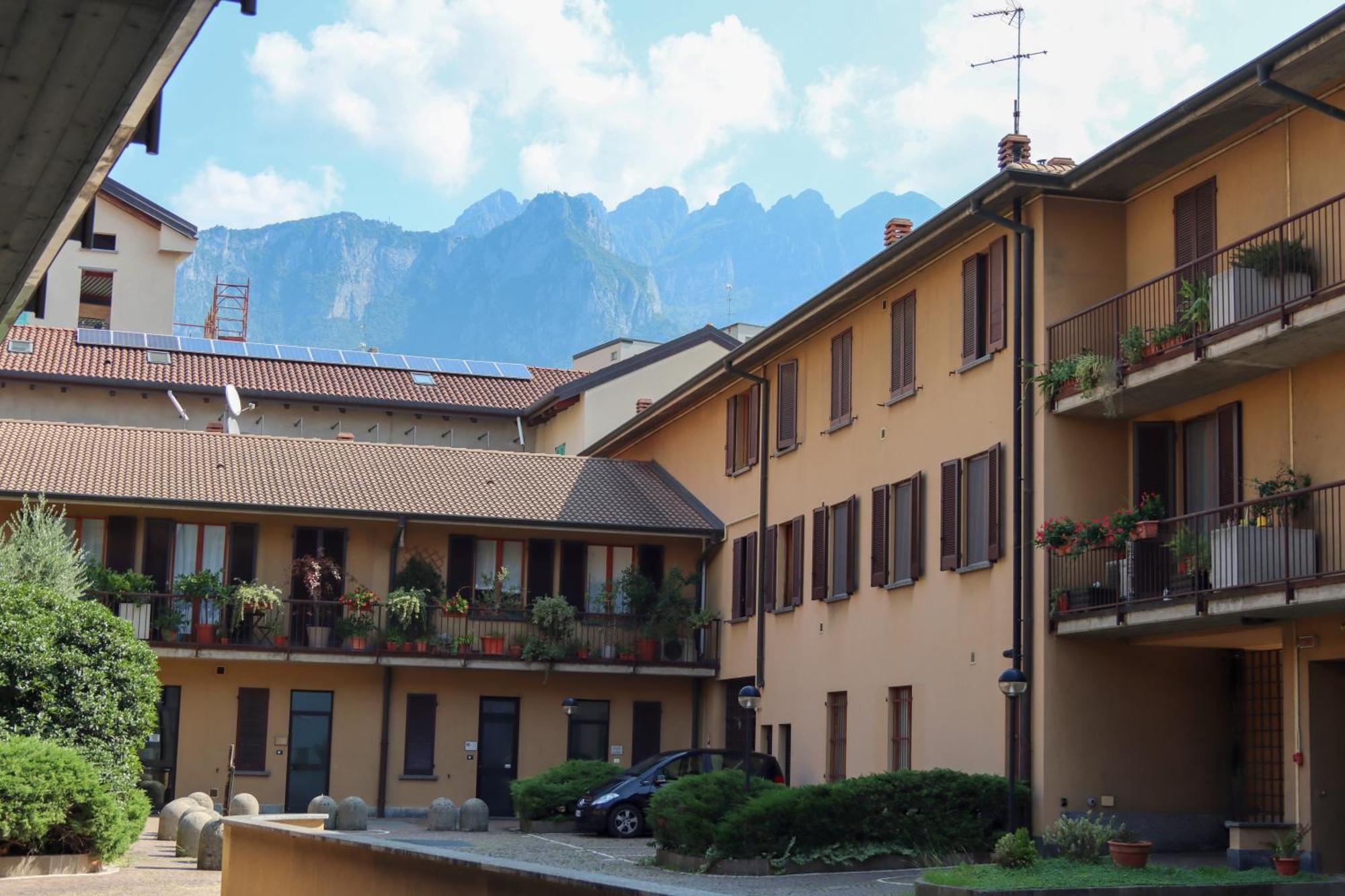 Апартаменты Casa Ardo Wifi & Free Parking In Lecco Center Экстерьер фото